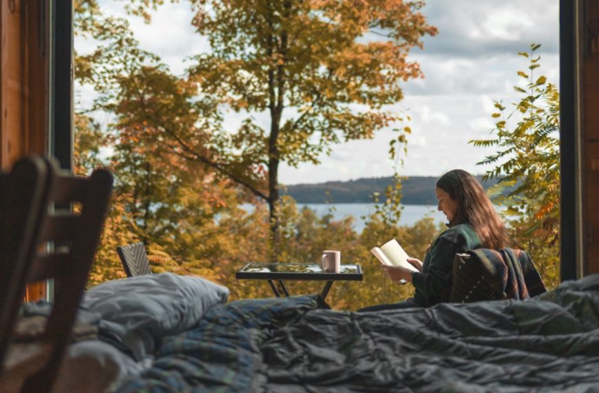 6 Cozy Books for the Perfect Fall Reading Retreat